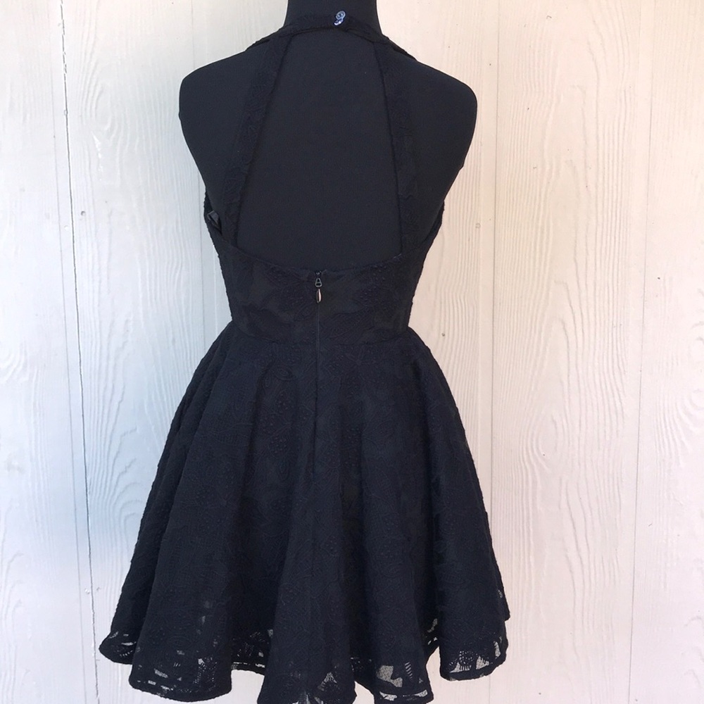 BEBE CROCHET HALTER NECK BACKLESS BLACK MINI DRES